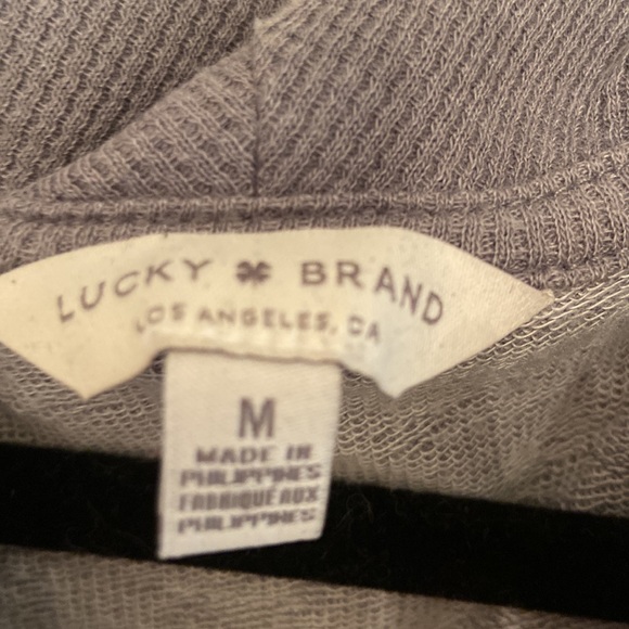 Lucky Brand gray high to low top, waffle fabric. Worn twice, good condition! - Picture 2 of 10